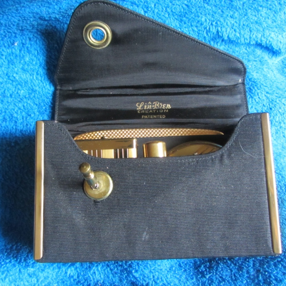1940s LIN-BREN CREATION BLACK FAILLE MAKEUP CLUTCH
